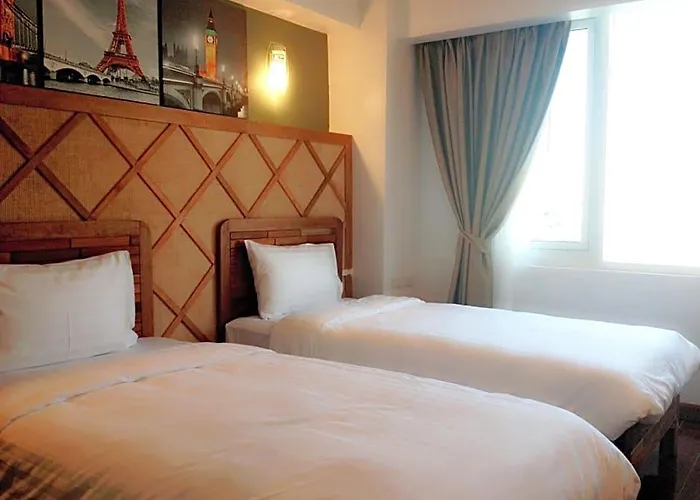 Cozy At 9 And Kitchen Hotel 3*
