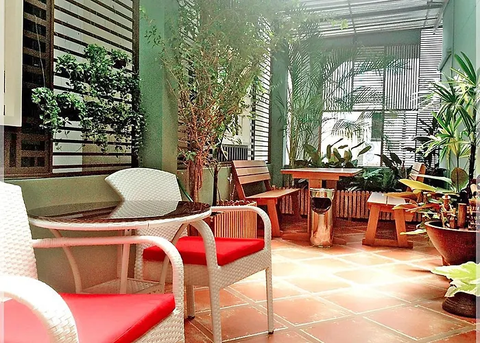 Cozy At 9 And Kitchen 호텔 3*