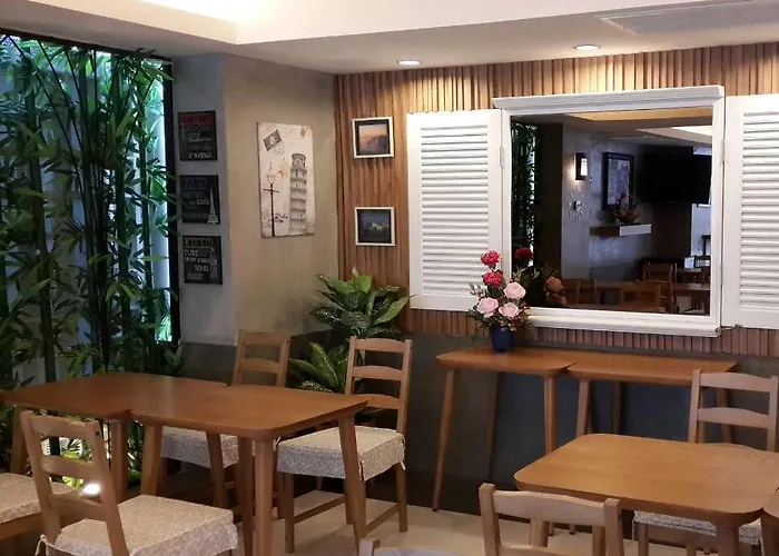 Hotel Cozy At 9 And Kitchen 3*