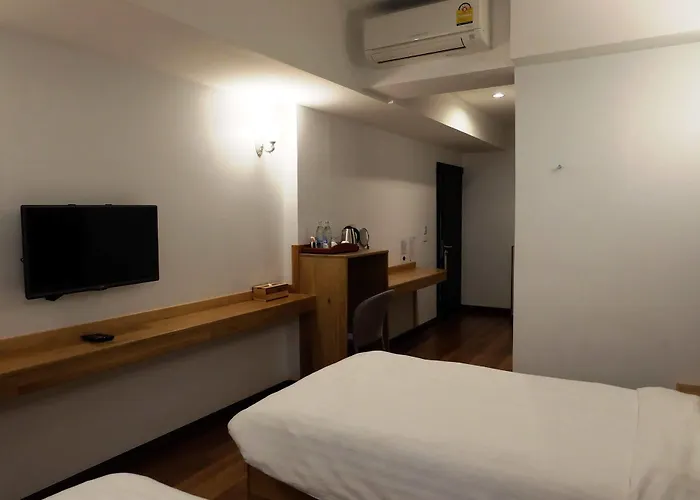 Cozy At 9 And Kitchen Hotel