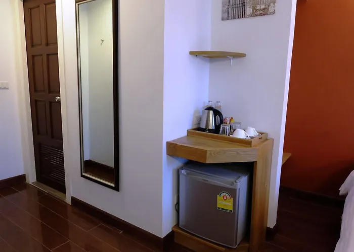 Cozy At 9 And Kitchen Hotel